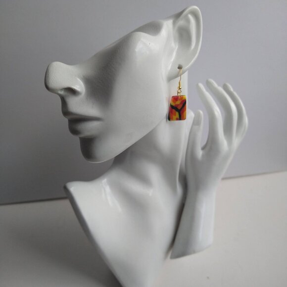 Handmade black, yellow, red and orange polymer clay earrings. Boucles d'oreilles - Picture 2 of 6